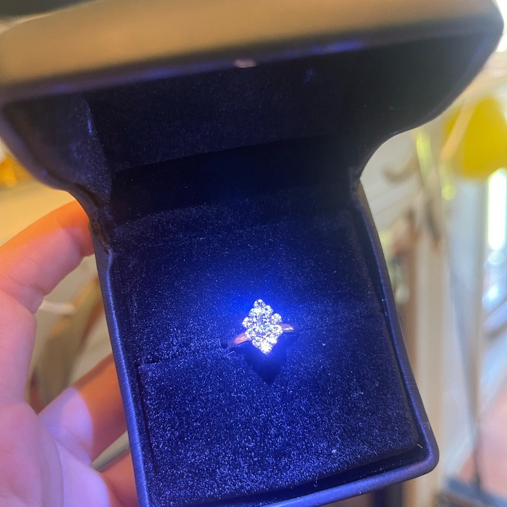 Diamond Ring - Picture 6 of 9